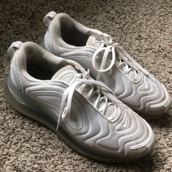 Nike Shoes - Nike Airmax 720 Sneakers White